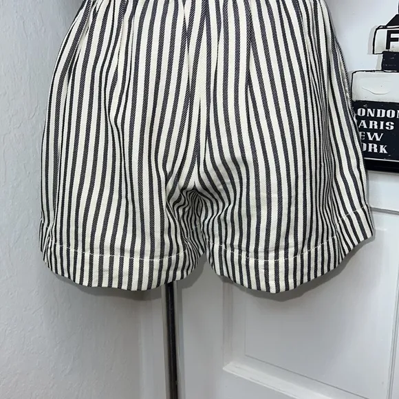 3.1 Phillip Lim Ivory &amp; Black Striped Linen Blend Shorts Size 2