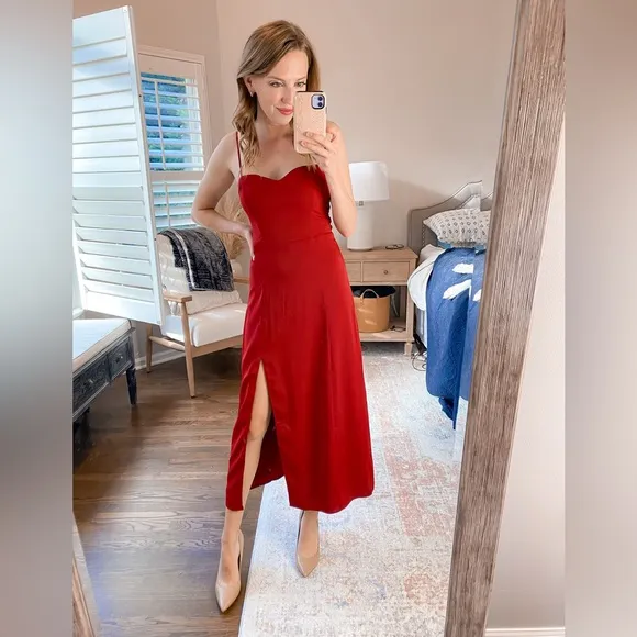 Abercrombie &amp; Fitch Camille Midi Dress in Red - Size L