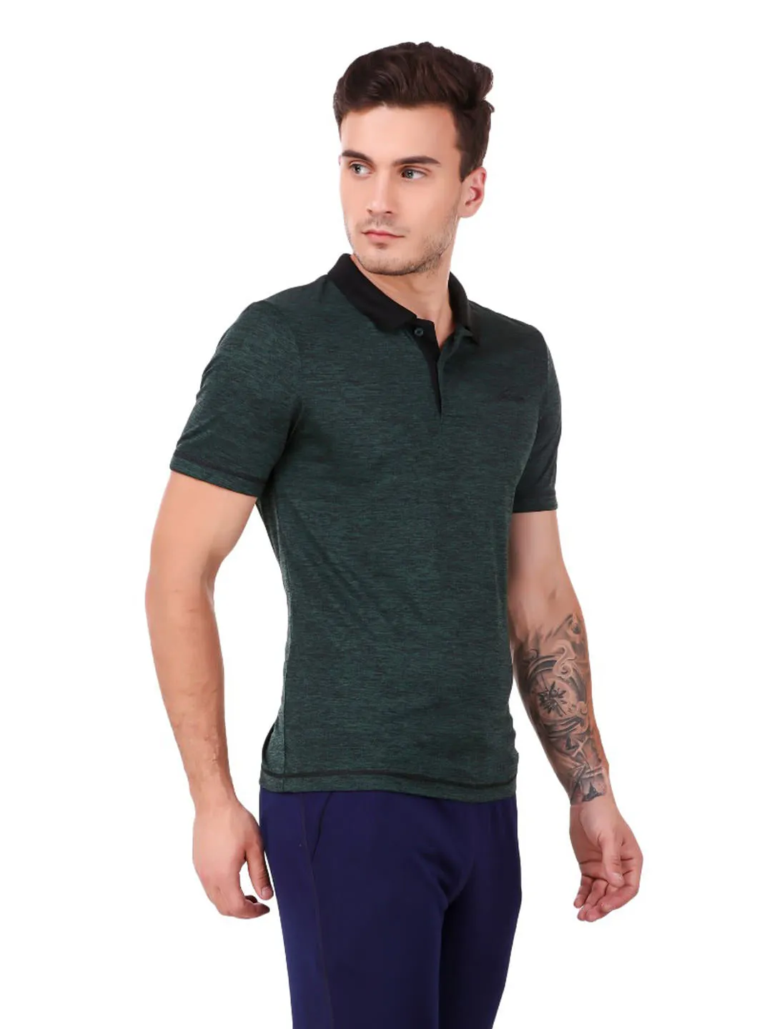 Alcis Men Solid Green Tshirts