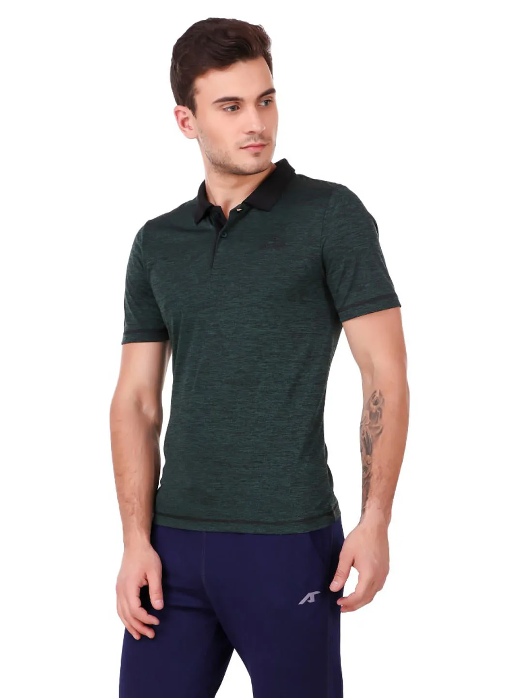 Alcis Men Solid Green Tshirts