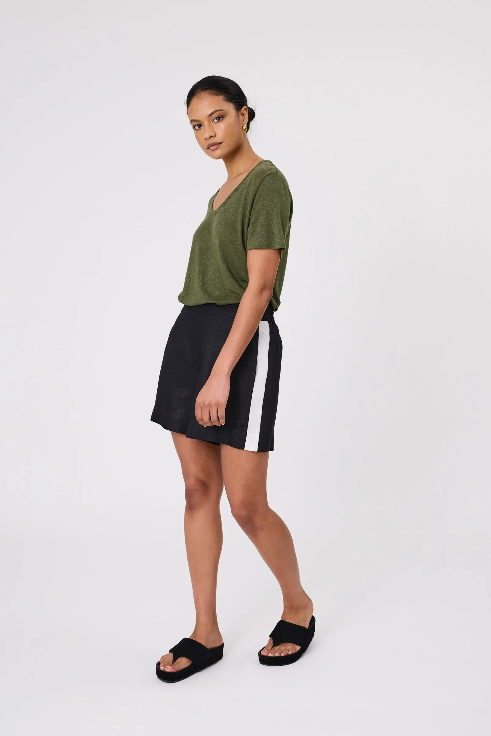 Barcelona Linen Short - Black/Ivory