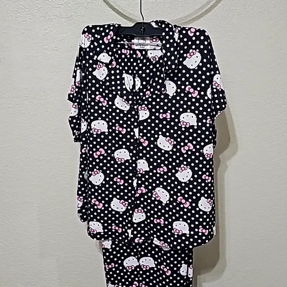 Hello Kitty Viral Polka Dot 2 Piece Pajama Set Super Soft Medium/Large or XLarge