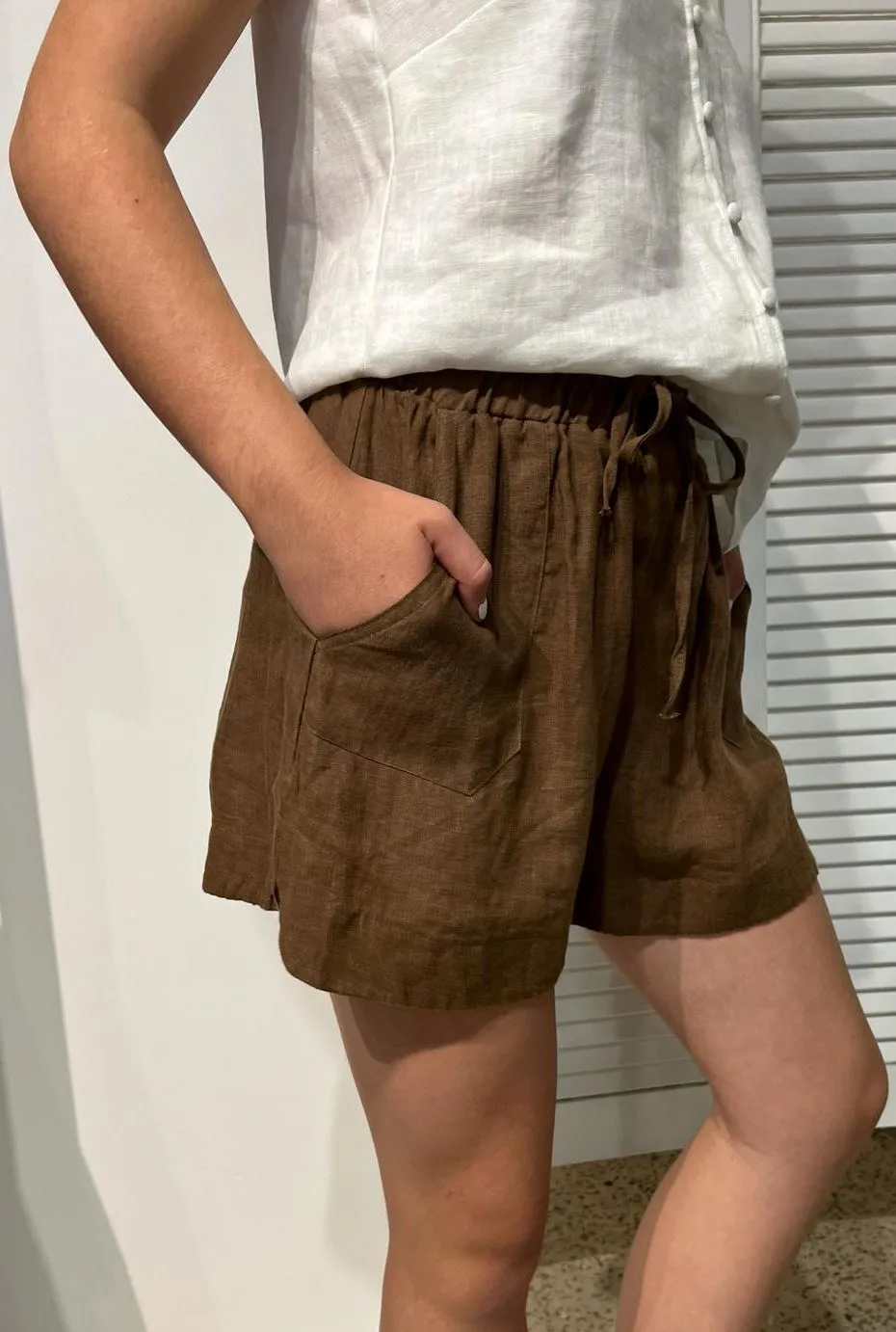 LITTLE LIES Bronte Linen Shorts - Mocha