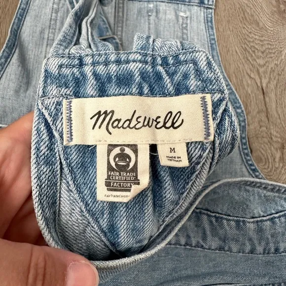 Madewell Adirondack Short Overalls in Ortega Wash size medium shortalls