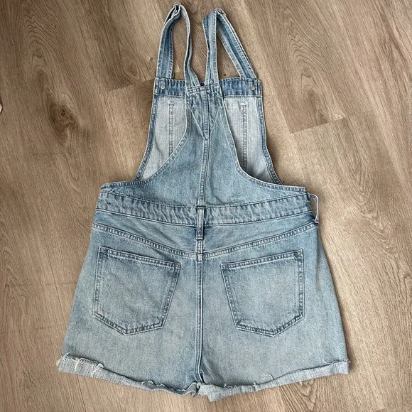 Madewell Adirondack Short Overalls in Ortega Wash size medium shortalls