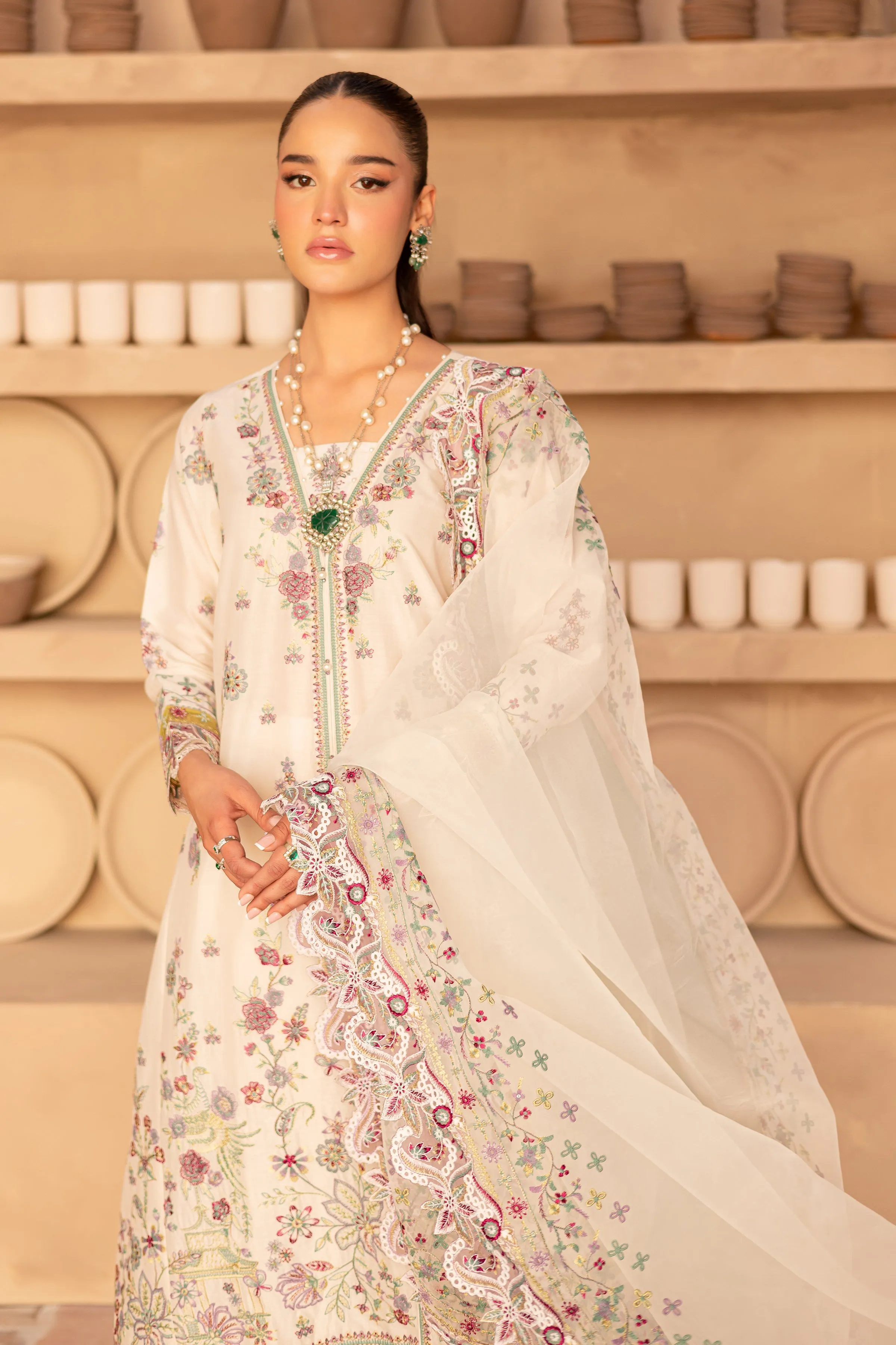 Mayhul 3Pc - Embroidered Luxe Pret