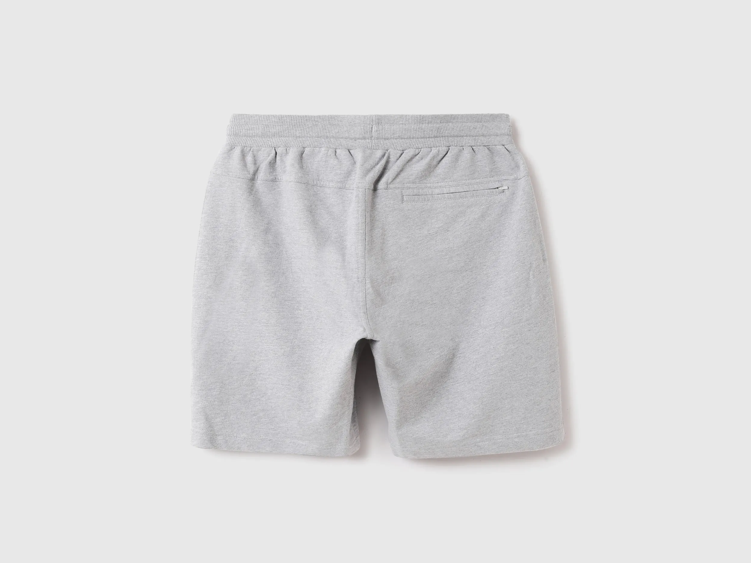 Men Solid Regular Fit Shorts