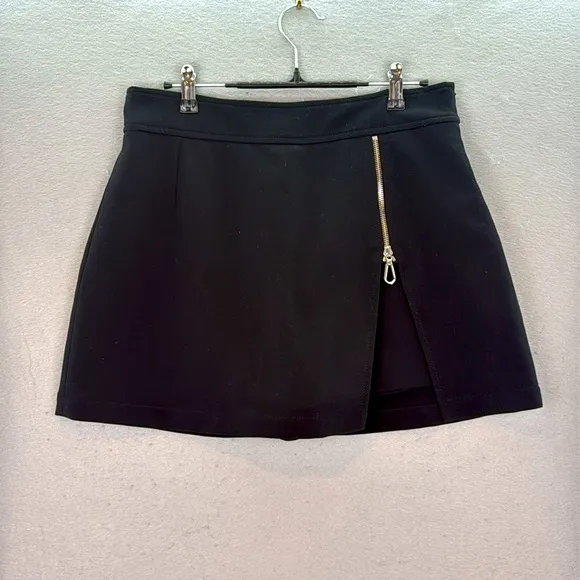 Sandro - women’s black Mini Skort side Zipper short pants size L / 8