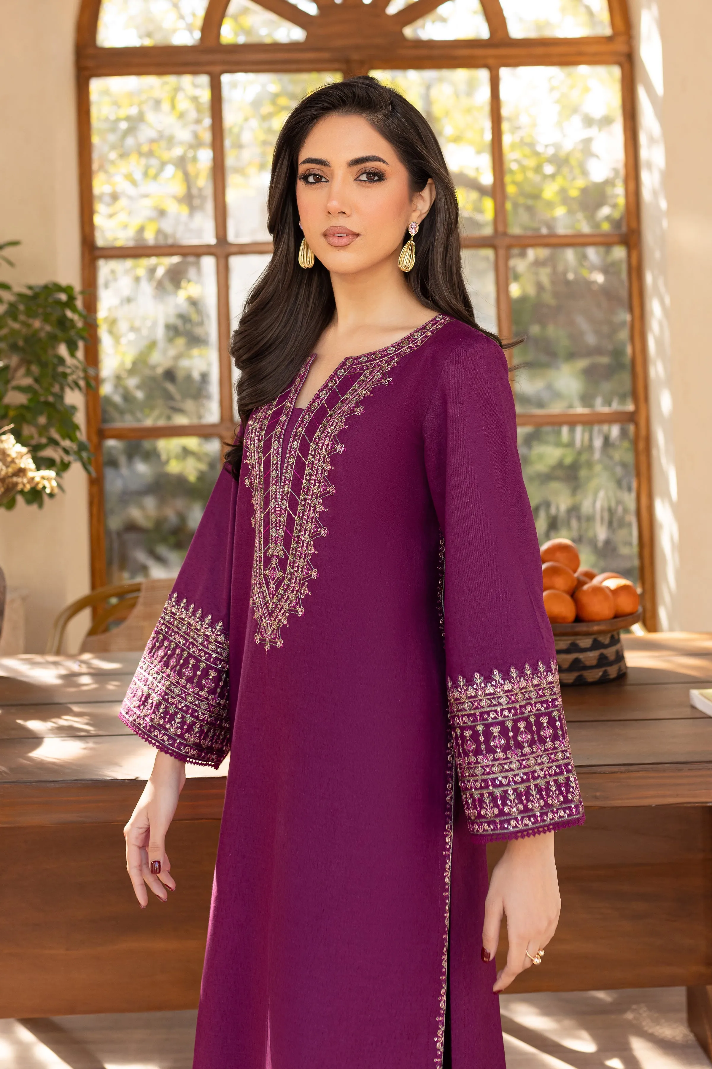 Vinho 2Pc - Embroidered Karandi Dress