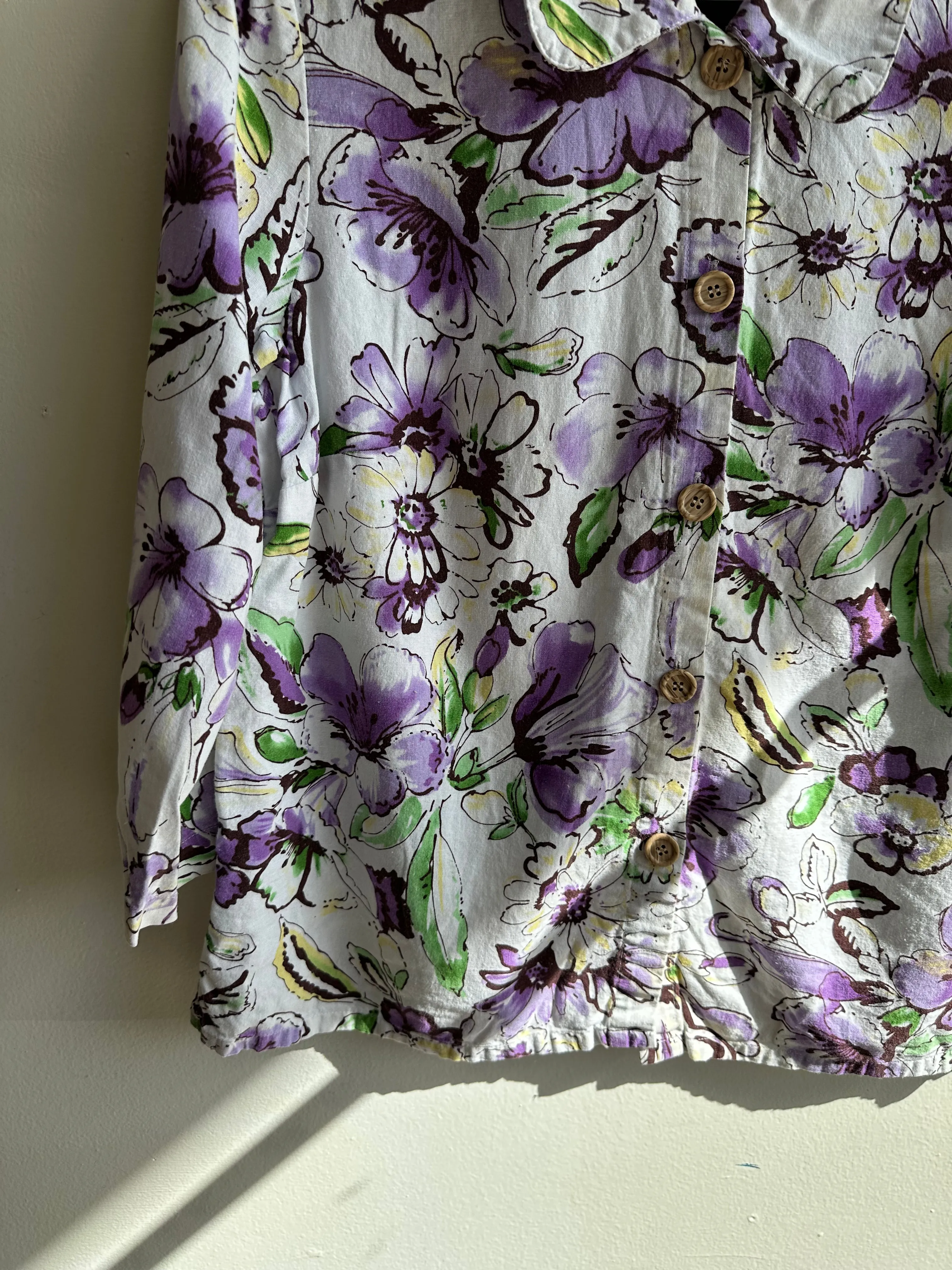 Vintage Linen Purple   White Button Up Top | Size Medium
